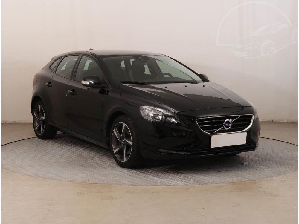 Volvo V40 2.0 T2, Serv.kniha