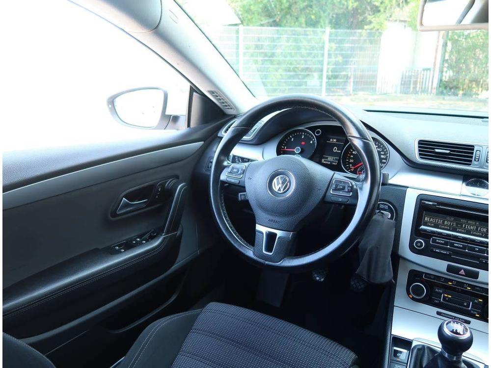 Volkswagen Passat 2.0 TDI, Automatick klima