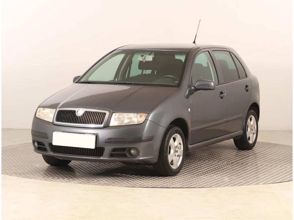 koda Fabia 1.2 12V, po STK, rezervace