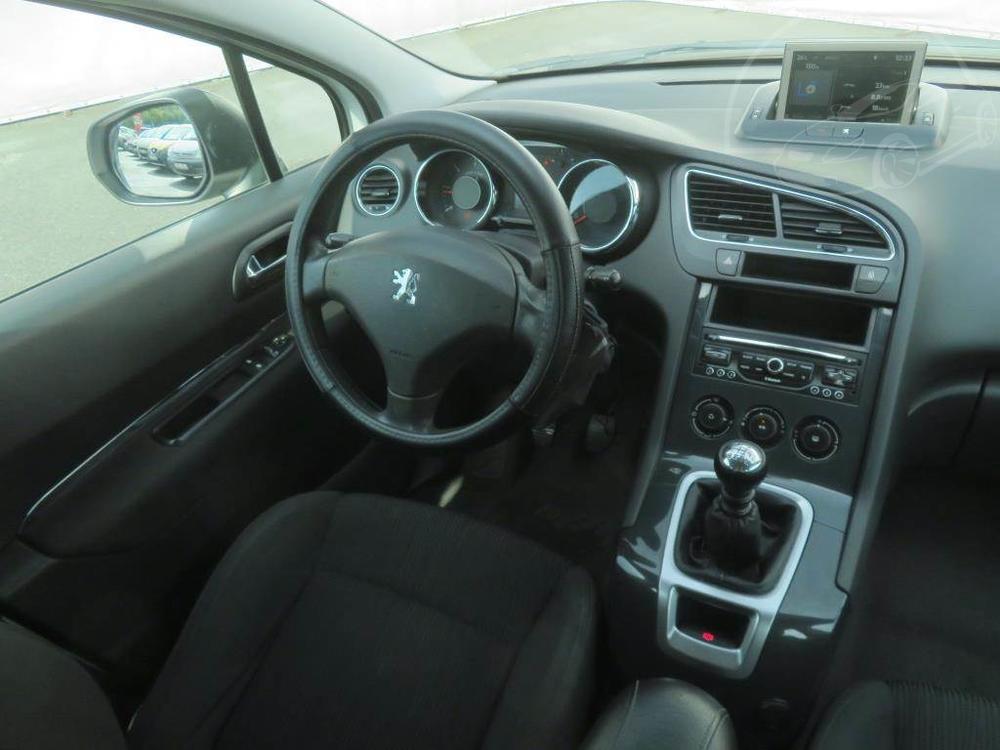 Peugeot 5008 1.6 HDi, Navi, Tempomat