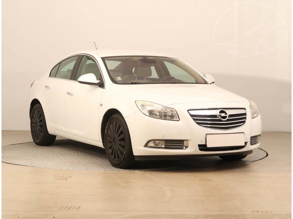 Opel Insignia 1.6 Turbo, Automatická klima