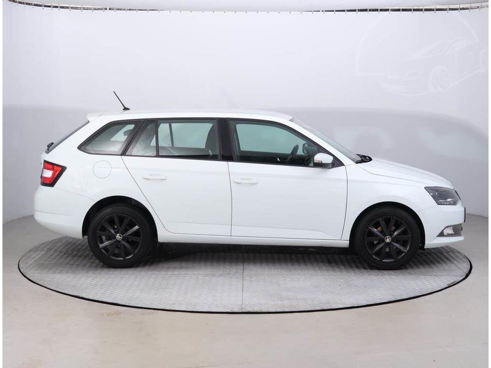 koda Fabia 1.0 TSI, Style, Serv.kniha