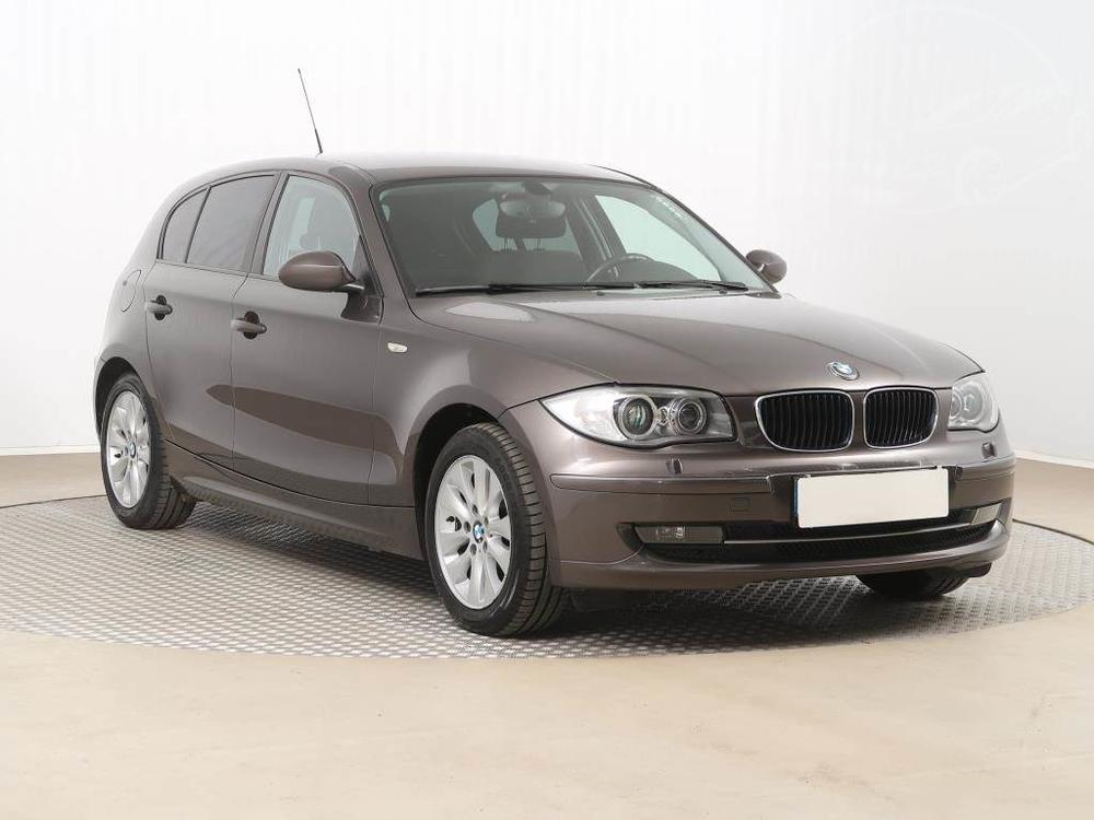 BMW 116 116i, Xenony