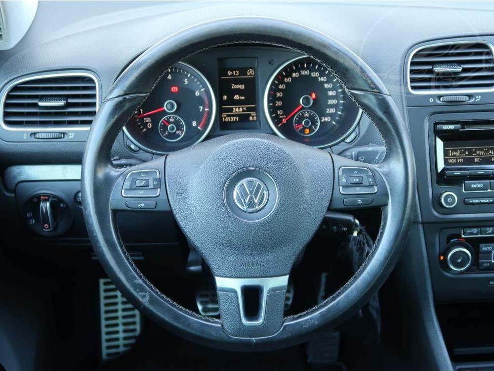 Volkswagen Golf 1.2 TSI, Automatick klima