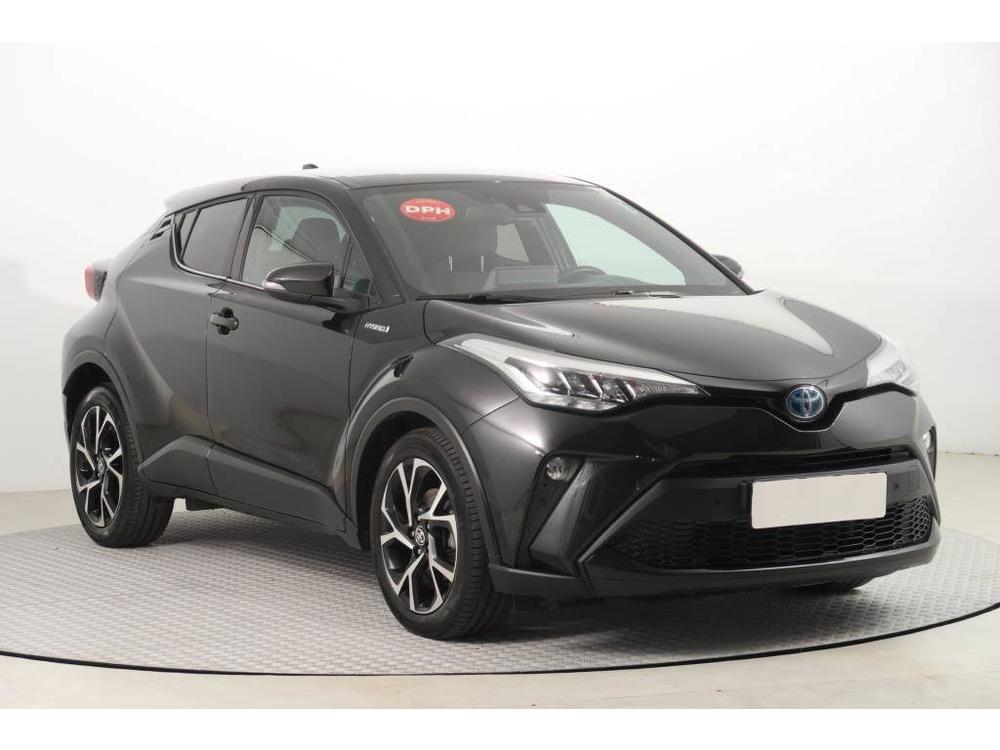 Toyota C-HR 1.8 Hybrid, Automat, ČR,2.maj