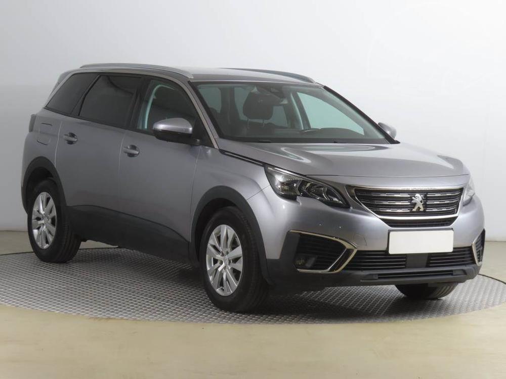 Peugeot 5008 PureTech 130, 7 míst, ČR,1.maj