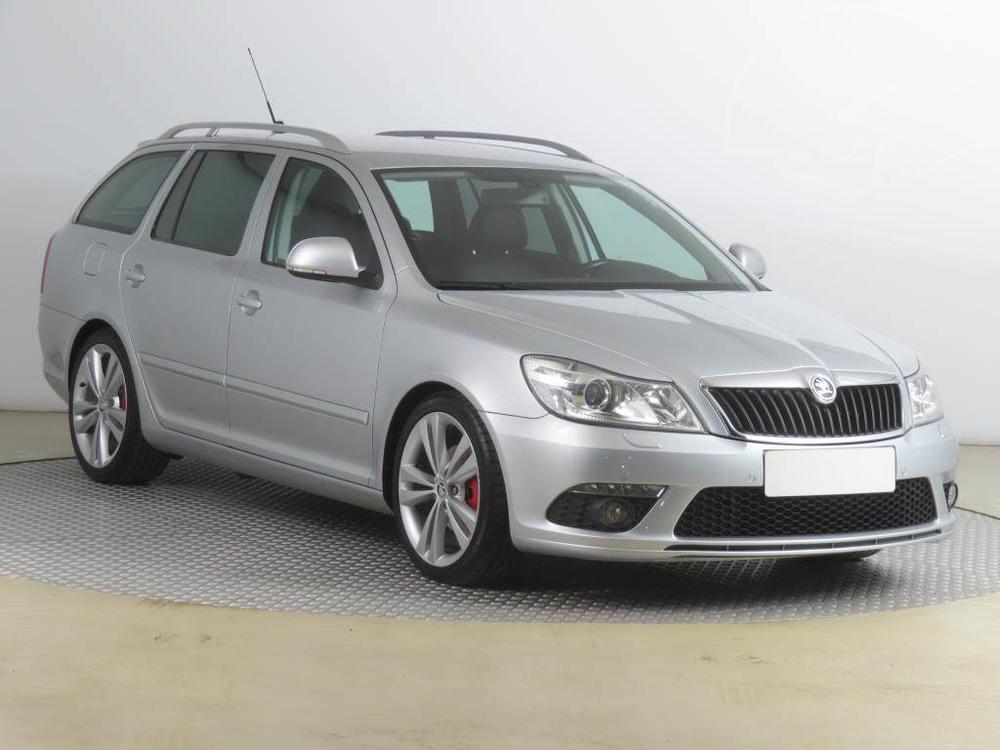 Škoda Octavia 2.0 TDI, Kůže