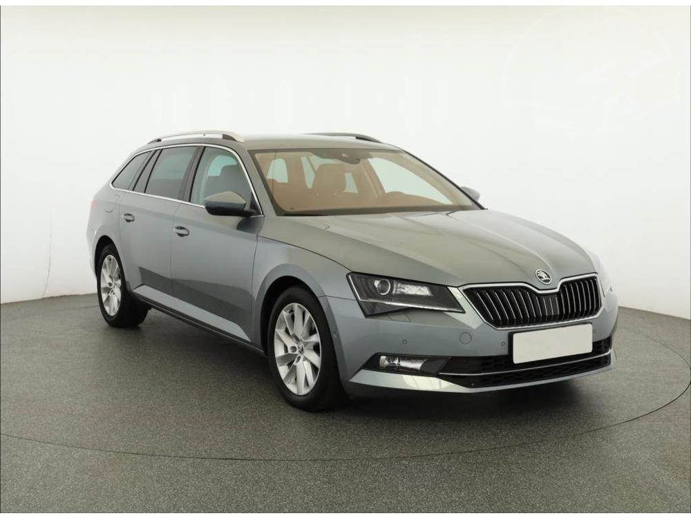 Škoda Superb 1.6 TDI, Style, Serv.kniha