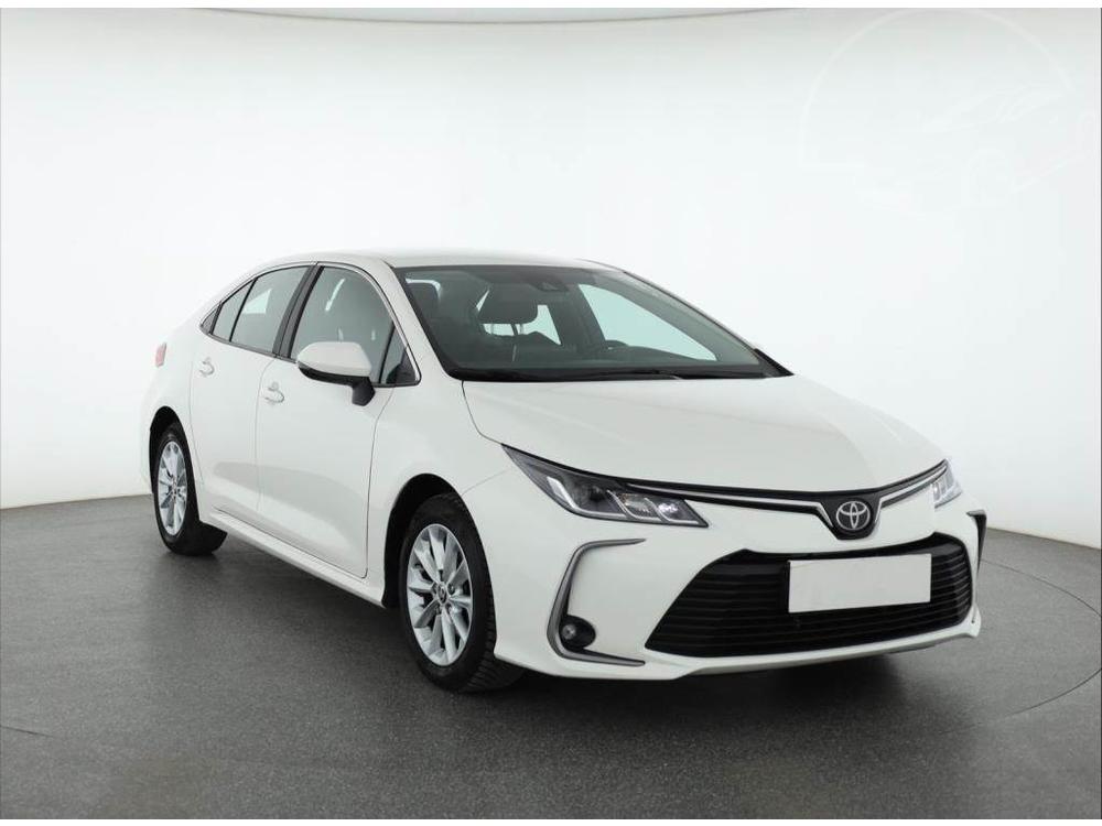 Prodm Toyota Corolla 1.5 VVT-i, Serv.kniha, Klima