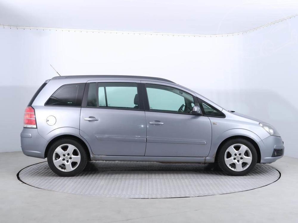 Opel Zafira 1.8, Serv.kniha