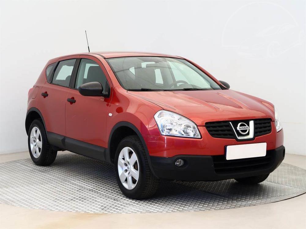 Nissan Qashqai 1.6, ČR,2.maj, Serv.kniha