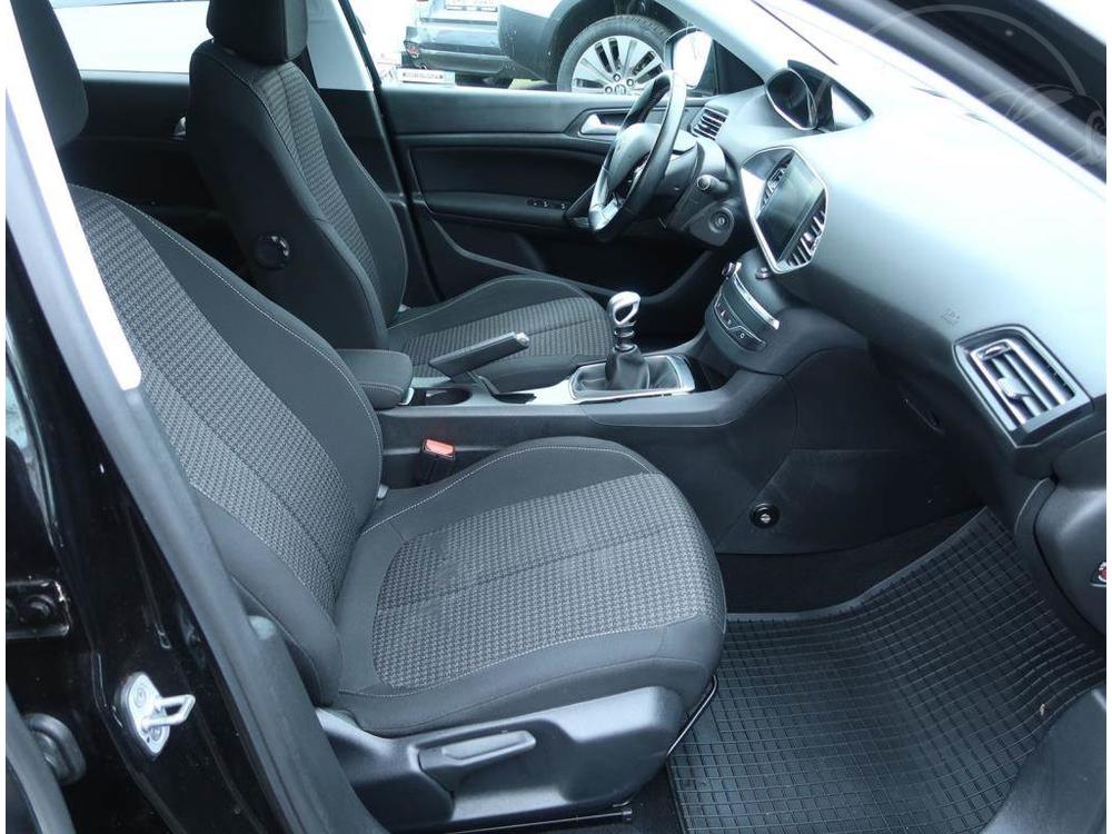 Peugeot 308 1.2 PureTech, R,1.maj