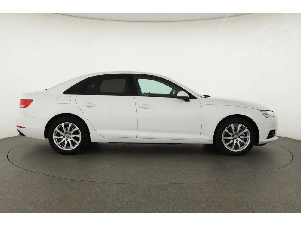 Audi A4 1.4 TFSI, R,2.maj, Serv.kniha