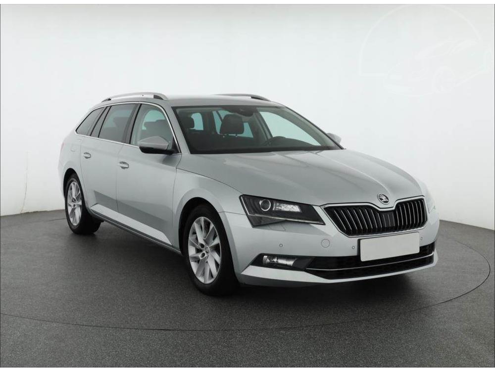 Škoda Superb 2.0 TDI, Automat, Navi