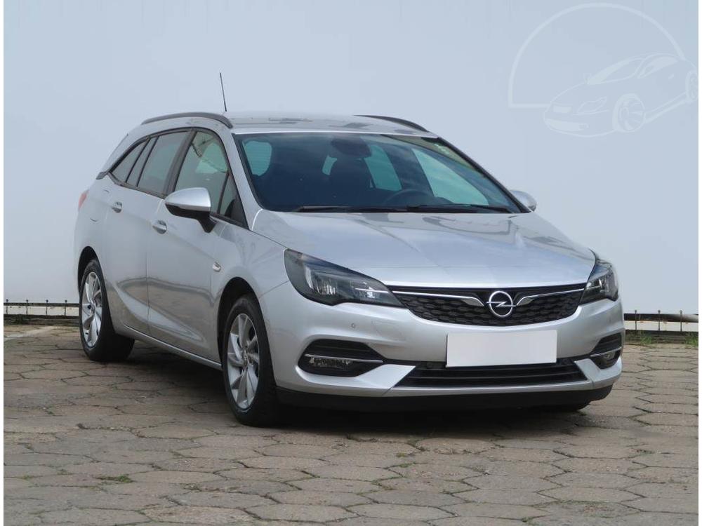 Prodm Opel Astra 1.2 Turbo, Serv.kniha