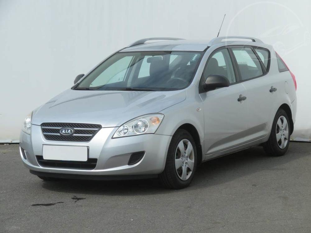 Kia Ceed 1.4 CVVT, Serv.kniha, Klima