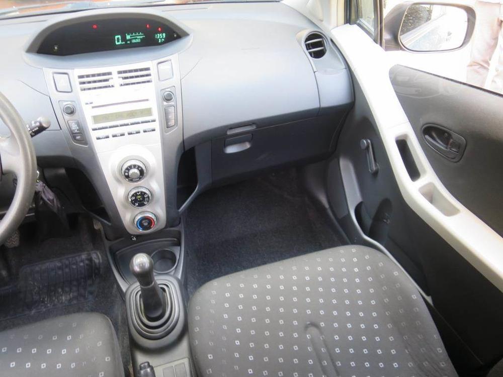 Toyota Yaris 1.0 VVT-i, R,2.maj