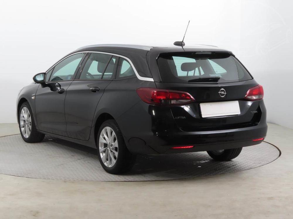 Opel Astra 1.4 T, R,1.maj, Serv.kniha