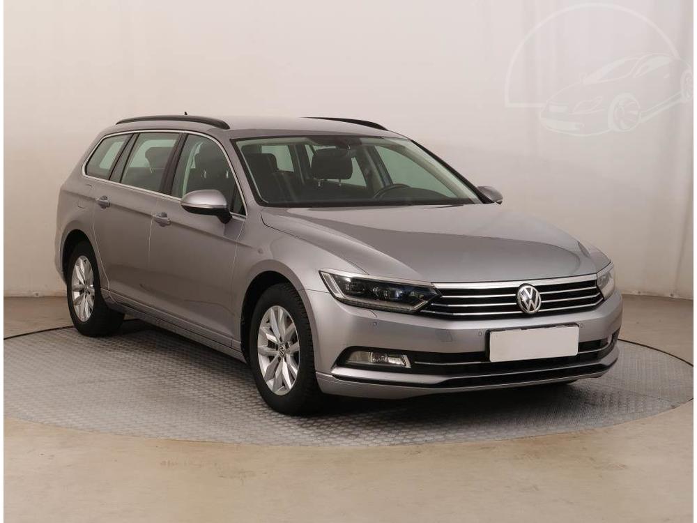 Prodm Volkswagen Passat 1.6 TDI, Comfortline, Navi