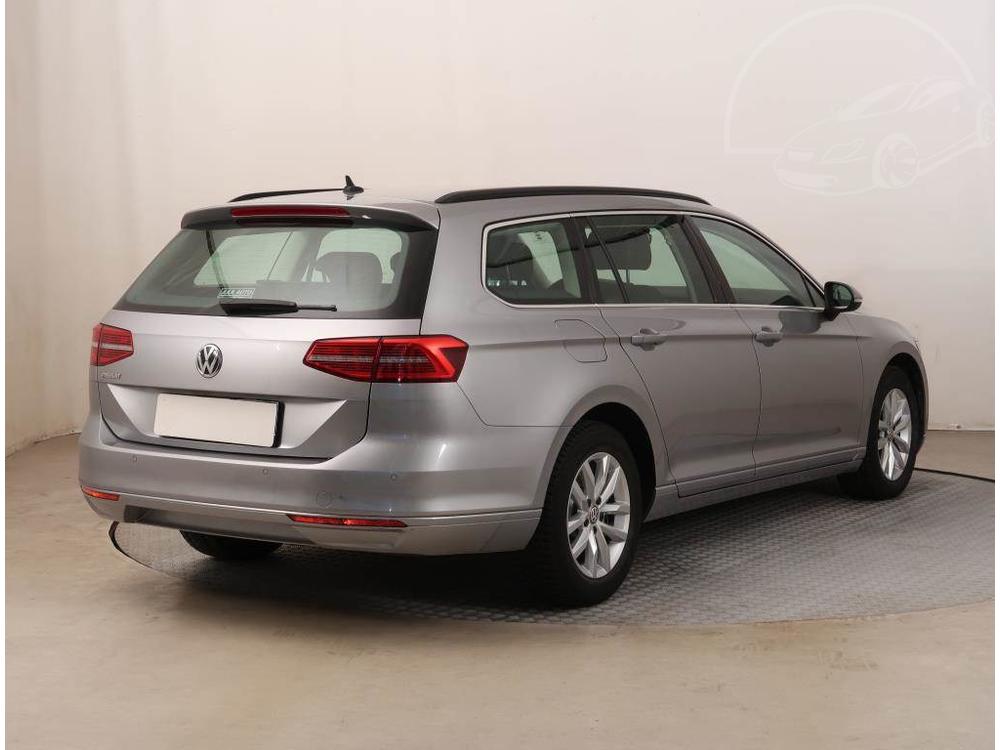 Volkswagen Passat 1.6 TDI, Comfortline, Navi