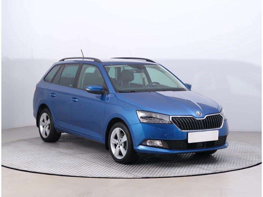 Škoda Fabia 1.0 TSI, ČR,2.maj, Serv.kniha