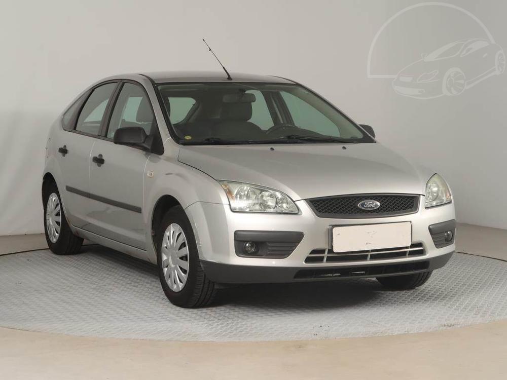 Ford Focus 1.6 16V, po STK, Tažné, Klima