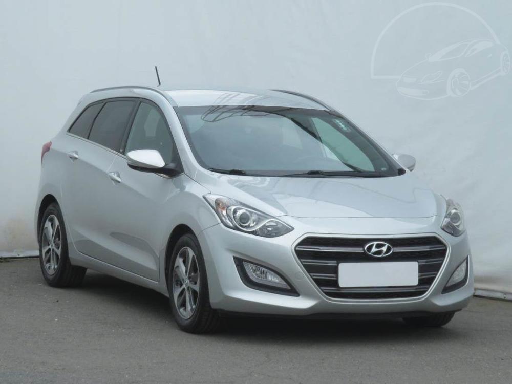 Prodm Hyundai i30 1.6 GDI, Weekend, R,2.maj