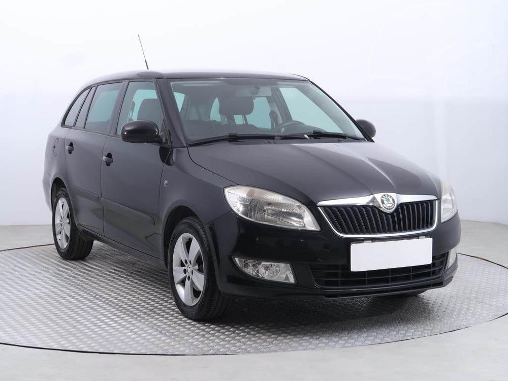 Škoda Fabia 1.2 TSI, ČR,2.maj, Serv.kniha