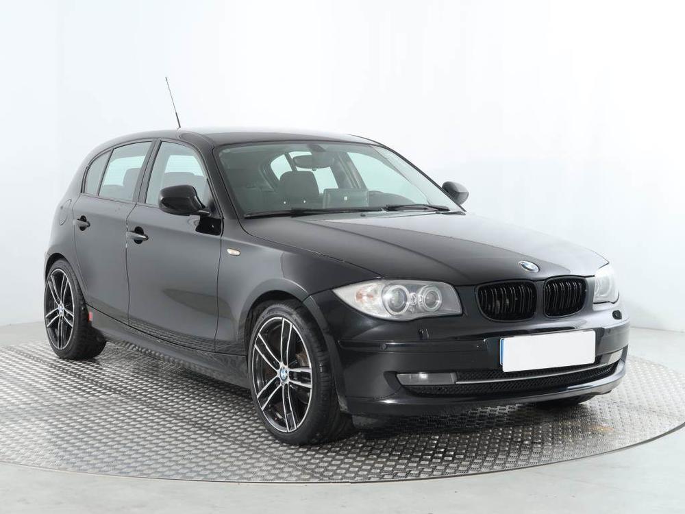 Prodm BMW 116 116d, Serv.kniha, Xenony