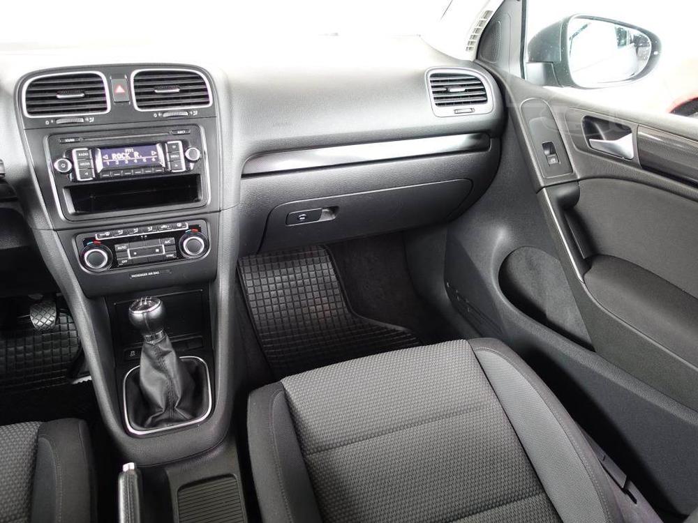 Volkswagen Golf 1.2 TSI, Automatick klima