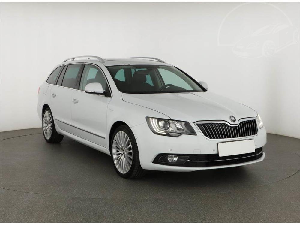 Škoda Superb 2.0 TDI, Kůže, Navi