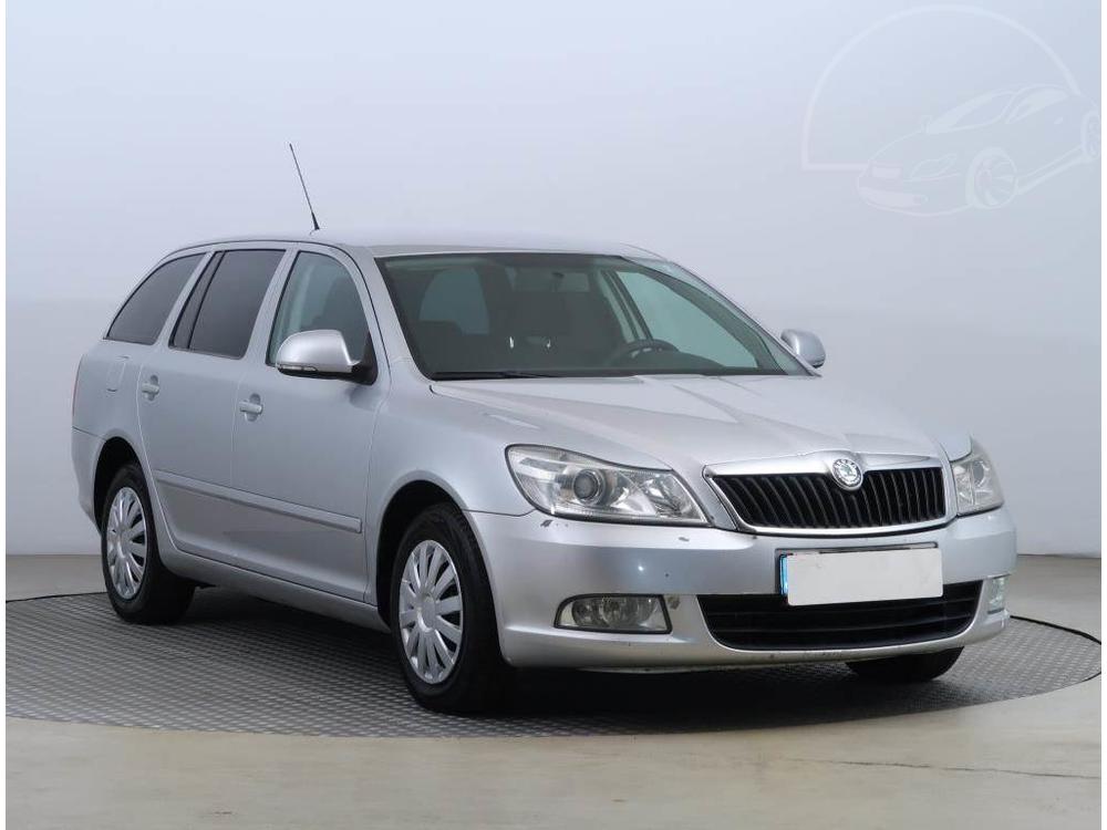 Škoda Octavia 1.6 TDI, Serv.kniha, Klima