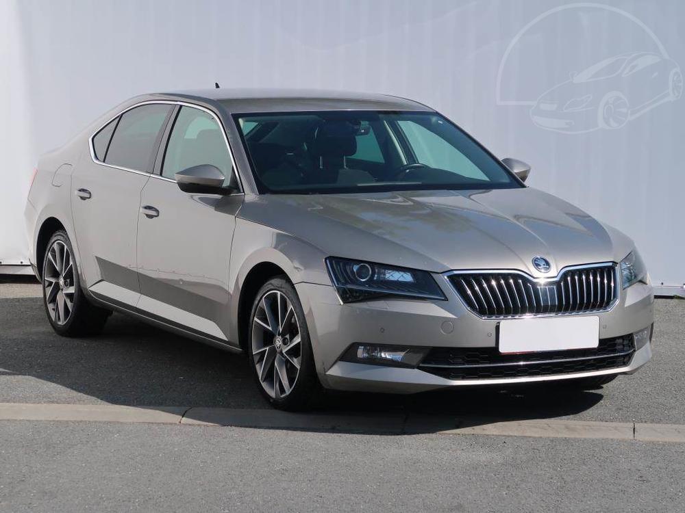 Škoda Superb 1.6 TDI, Navi