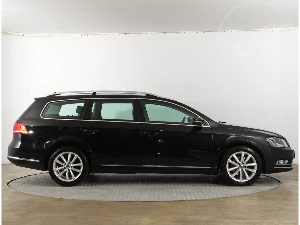 Volkswagen Passat 2.0 TDI, Serv.kniha, Navi