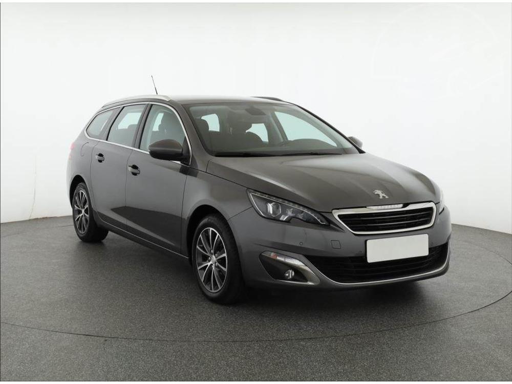 Peugeot 308 1.6 BlueHDi, ČR,2.maj, Navi