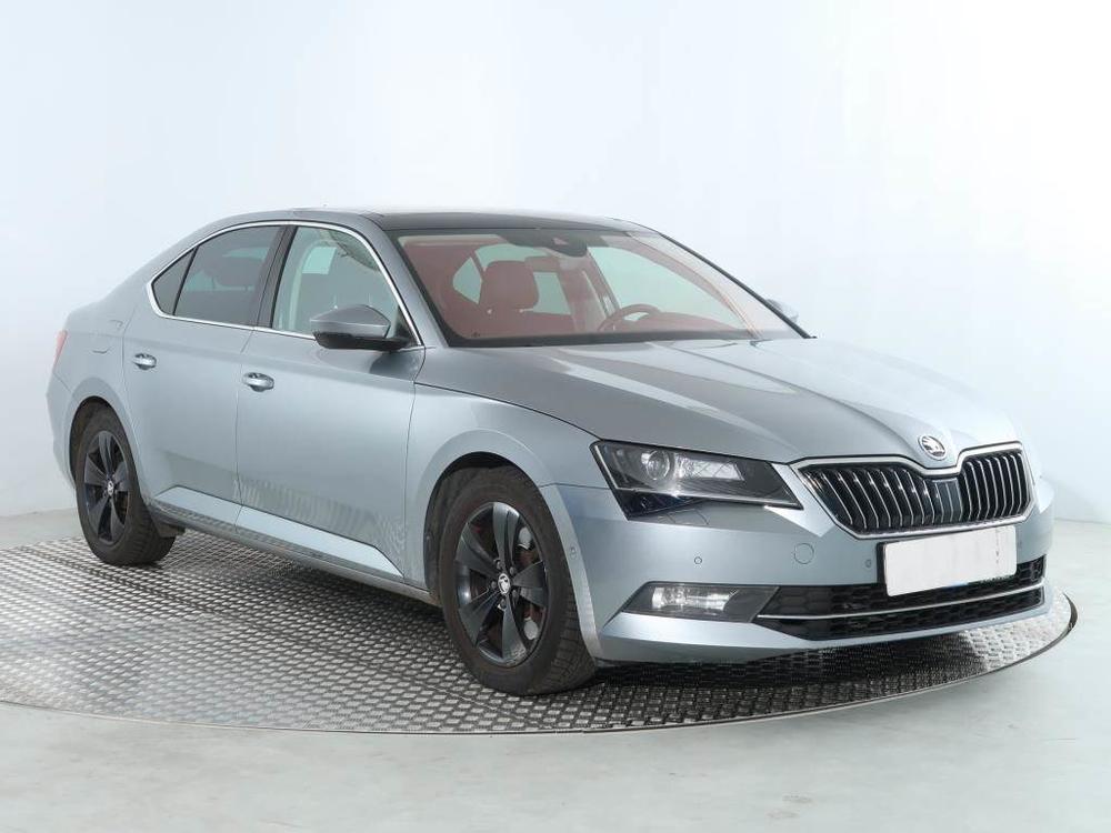 Škoda Superb 2.0 TSI, 4X4, Automat, Navi