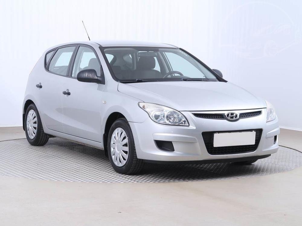 Hyundai i30 1.4 CVVT, ČR,2.maj, Tažné