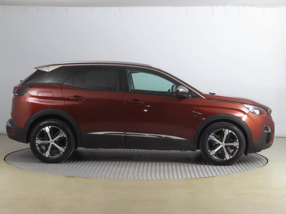 Peugeot 3008 1.6 BlueHDi, Allure, Automat