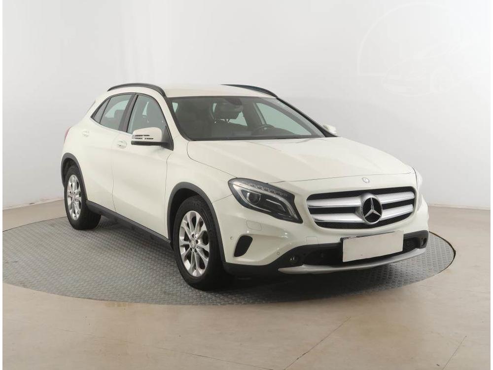 Mercedes-Benz GLA 220 CDI 4MATIC, 4X4, Automat