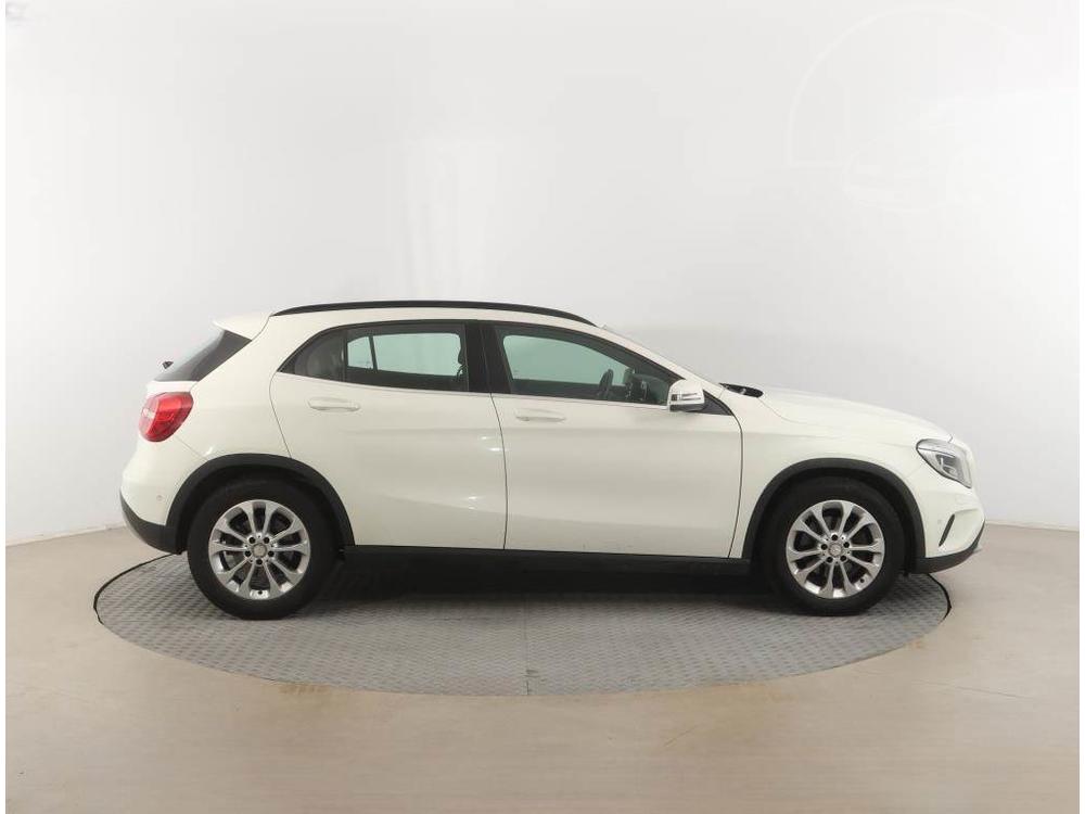 Mercedes-Benz GLA  220 CDI 4MATIC, 4X4, Automat