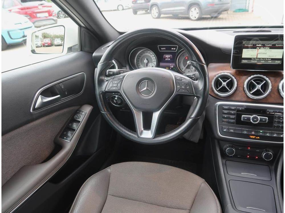 Mercedes-Benz GLA  220 CDI 4MATIC, 4X4, Automat