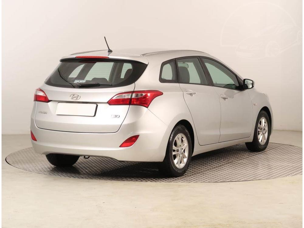 Hyundai i30 1.6 MPI, R,1.maj, Serv.kniha