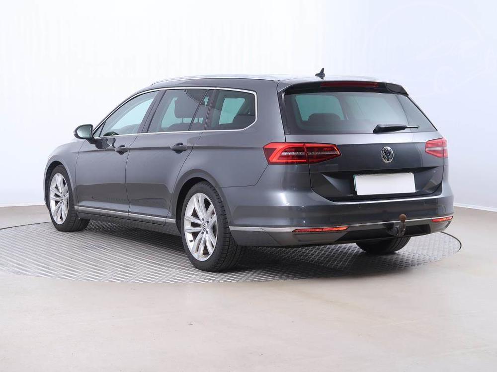 Volkswagen Passat 2.0 TDI, Highline, Serv.kniha