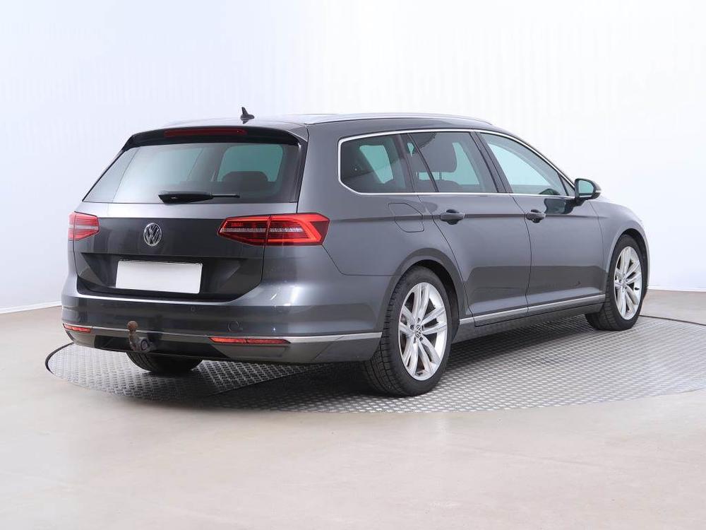 Volkswagen Passat 2.0 TDI, Highline, Serv.kniha