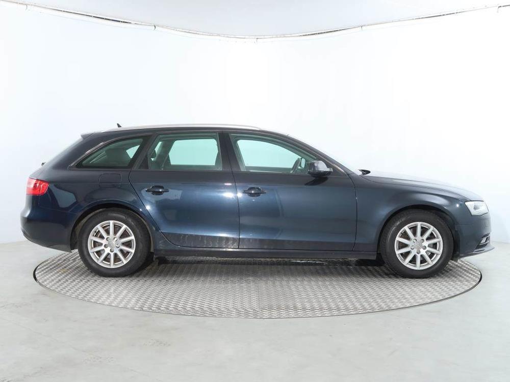 Audi A4 2.0 TDI, Automat, Navi