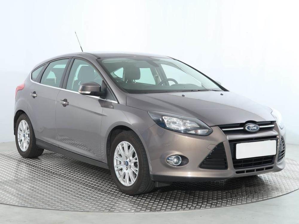 Prodm Ford Focus 1.6 i, Titanium, Serv.kniha