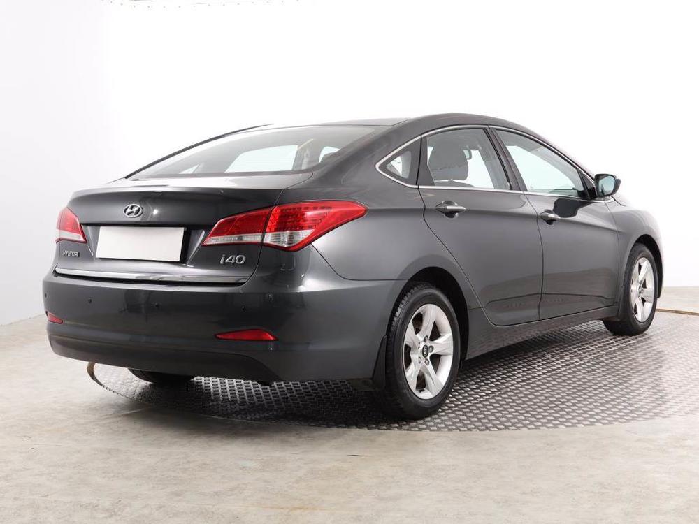 Hyundai i40 1.6 GDI, Automatick klima