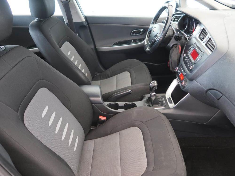 Kia Ceed 1.4 CVVT, Exclusive, NOV CENA