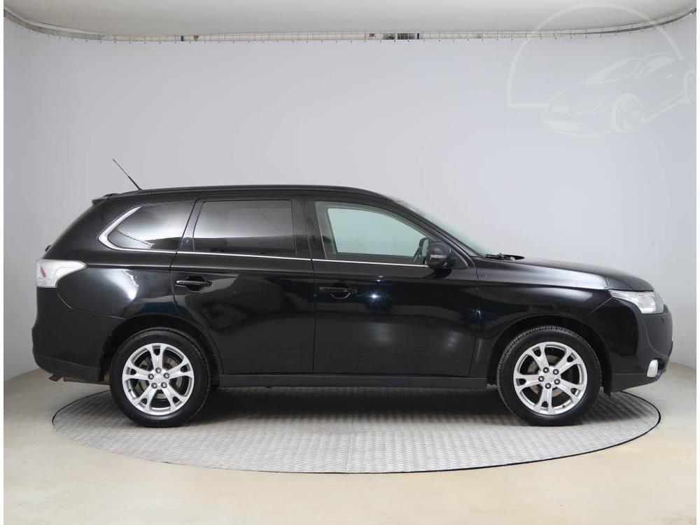 Mitsubishi Outlander 2.2 DI-D, NOV CENA, 4X4