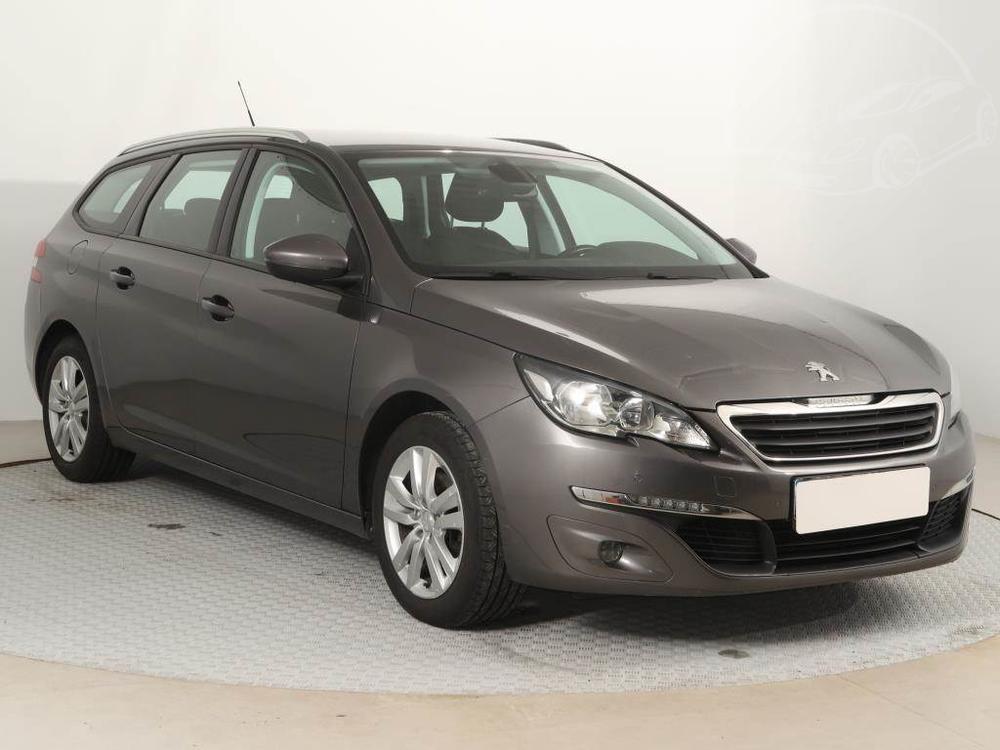 Peugeot 308 1.2 PureTech, ČR,2.maj